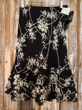 Trio New York Black Floral Ruffle Skirt